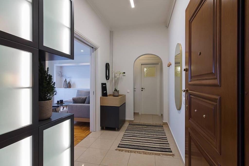 A Unique Apartment In The Historical Center-3Bds Athens Luaran gambar
