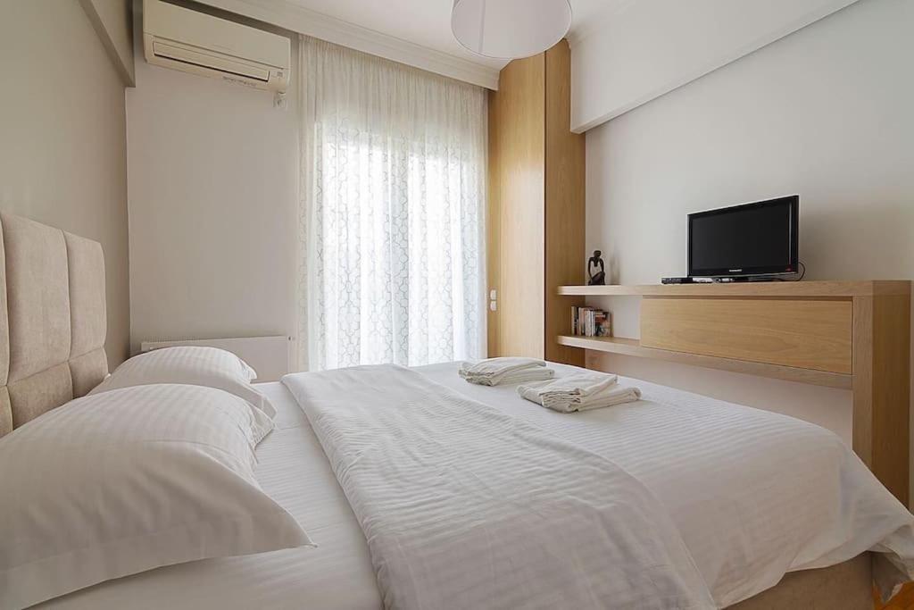 A Unique Apartment In The Historical Center-3Bds Athens Luaran gambar