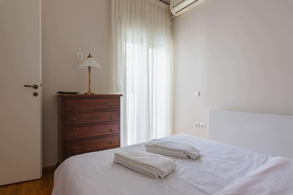 A Unique Apartment In The Historical Center-3Bds Athens Luaran gambar
